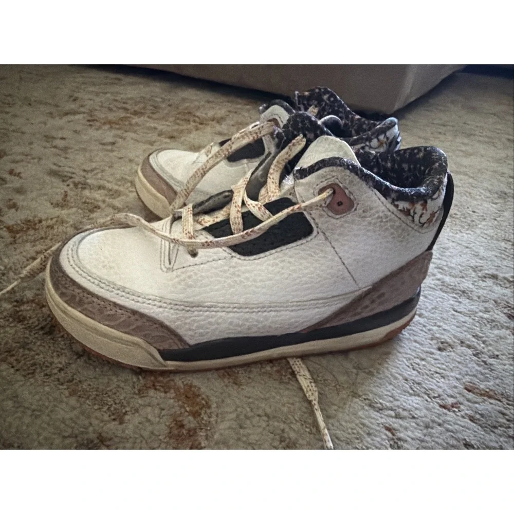 Nike Air Jordan 3 Retro Vintage Floral FQ9175-100 Toddler Baby Size 10C